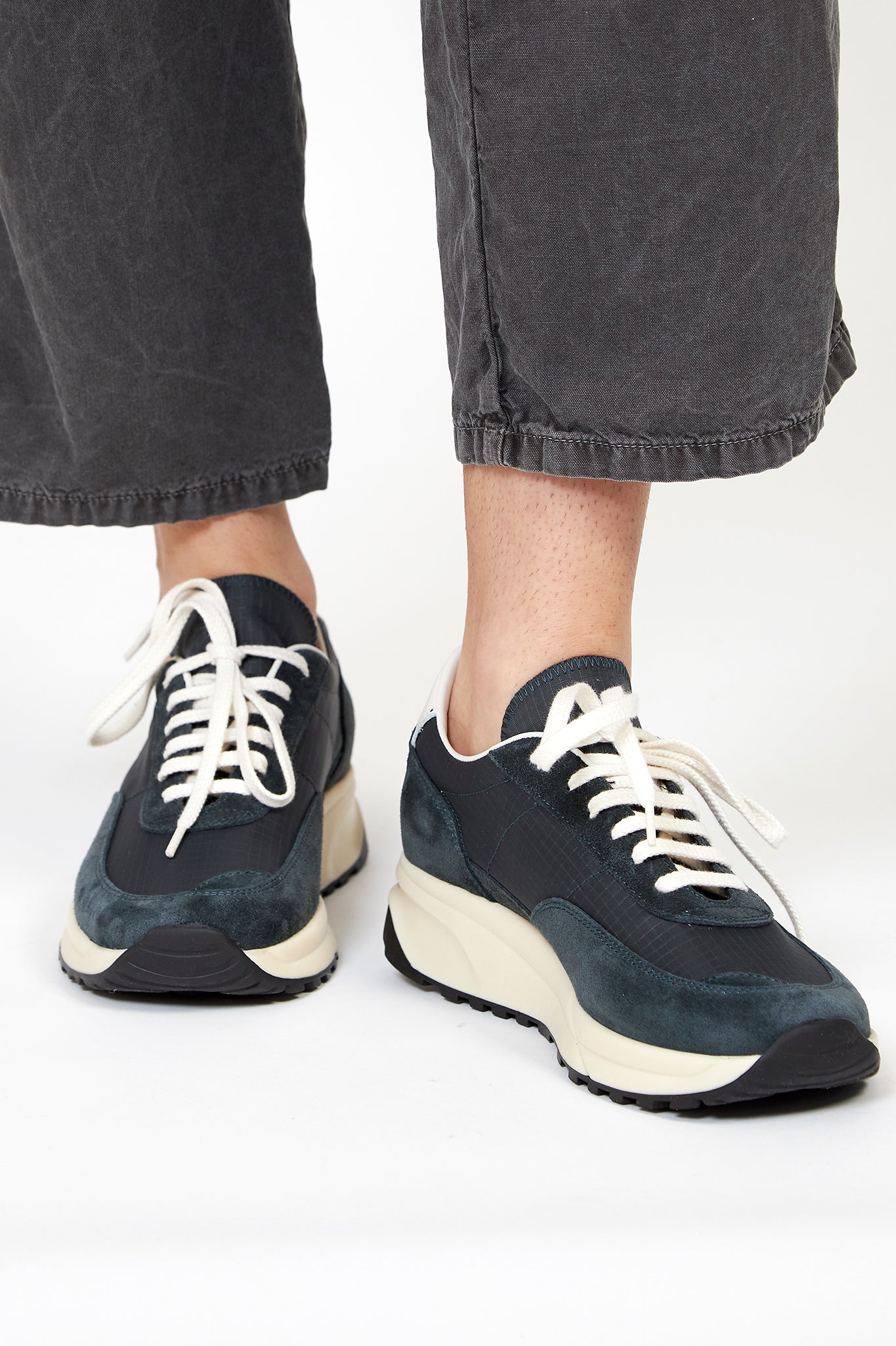 Mitt linnen links COMMON PROJECTS Track 80 Sneaker – Habits Jackson Hole