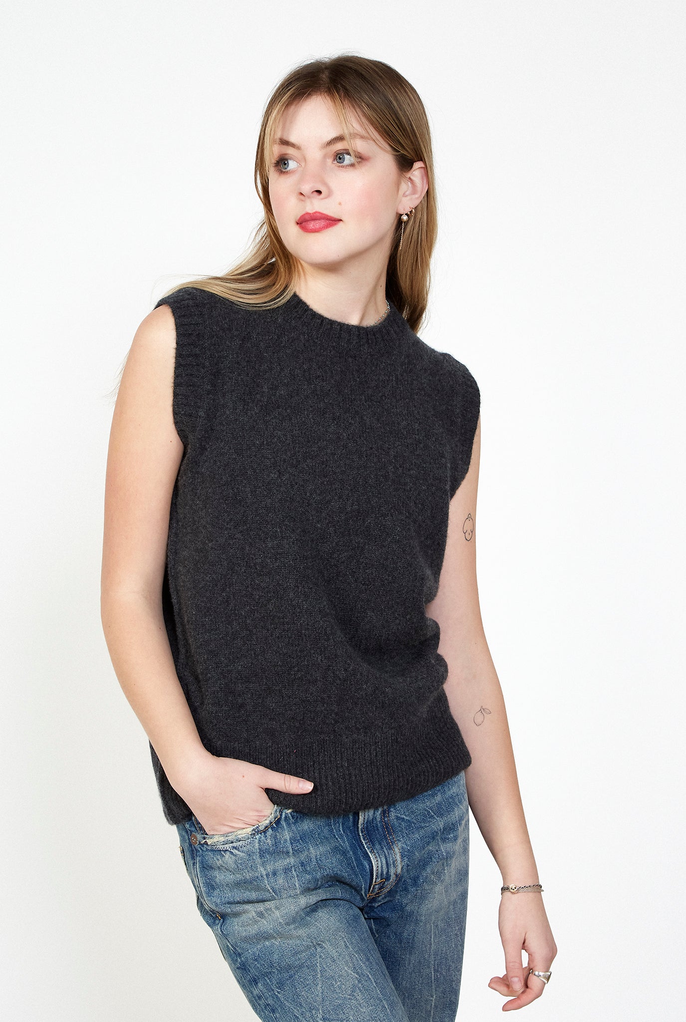EXTREME CASHMERE N.252 Layer Vest
